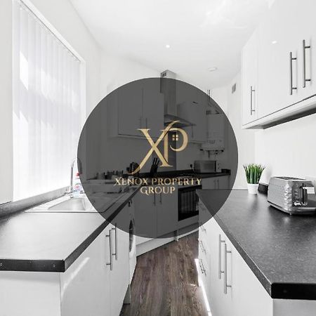 Modern Equipped 4 Bedroom House In Central Stoke-Free Parking Exterior foto